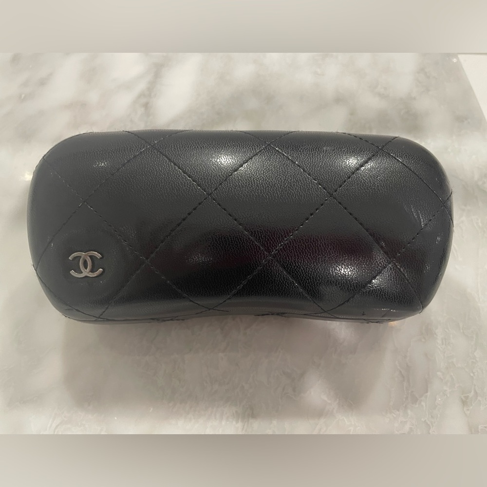 CHANEL BLACK SUNGLASSES HARD CASE
